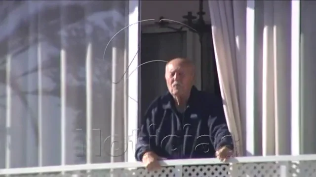 Imágenes de Antonio Tejero fotografiado en su apartamento de Málaga en el 40 aniversario del 23F Imágenes de Antonio Tejero fotografiado en su apartamento de Málaga en el 40 aniversario del 23F