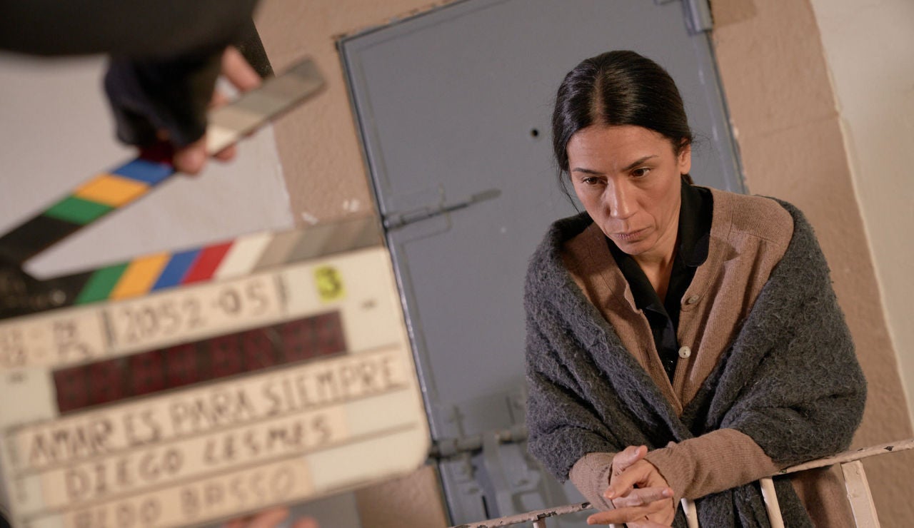 Itziar Miranda esperando al golpe de claqueta