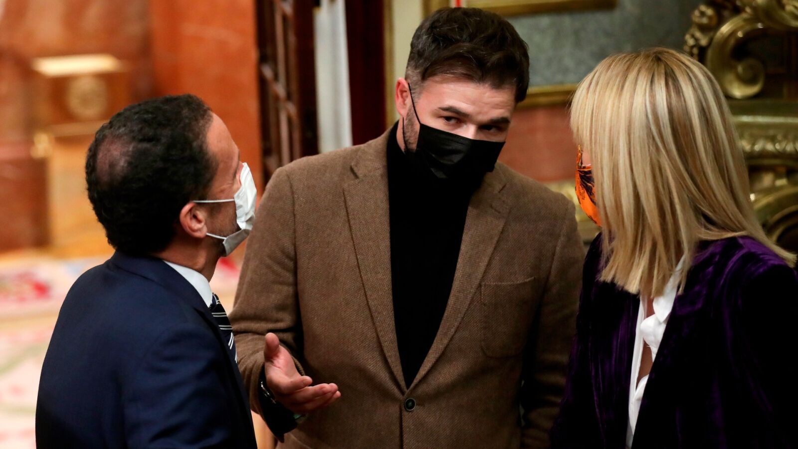 El PSOE se desmarca de Podemos y rechaza eliminar la inviolabilidad del rey Juan Carlos en el Congreso