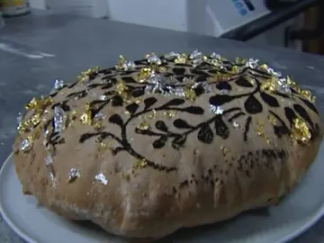 El pan bañado de oro, el más caro del mundo. El pan bañado de oro, el más caro del mundo.