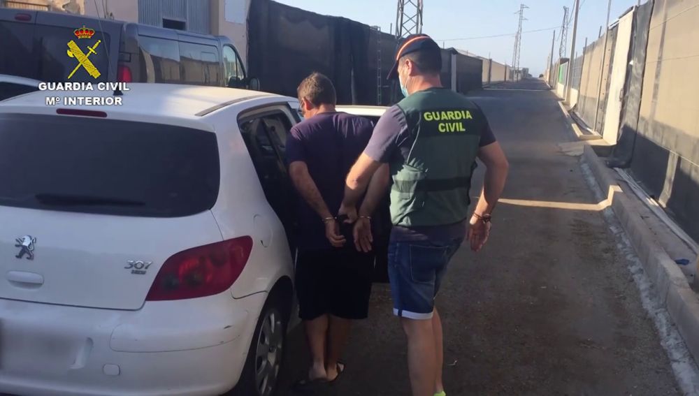 Un policía local y un legionario, entre los detenidos por una red de prostitución infantil en Almería