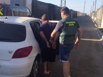 Un policía local y un legionario, entre los detenidos por una red de prostitución infantil en Almería