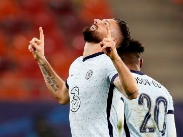 Giroud celebra un gol ante el Atlético de Madrid