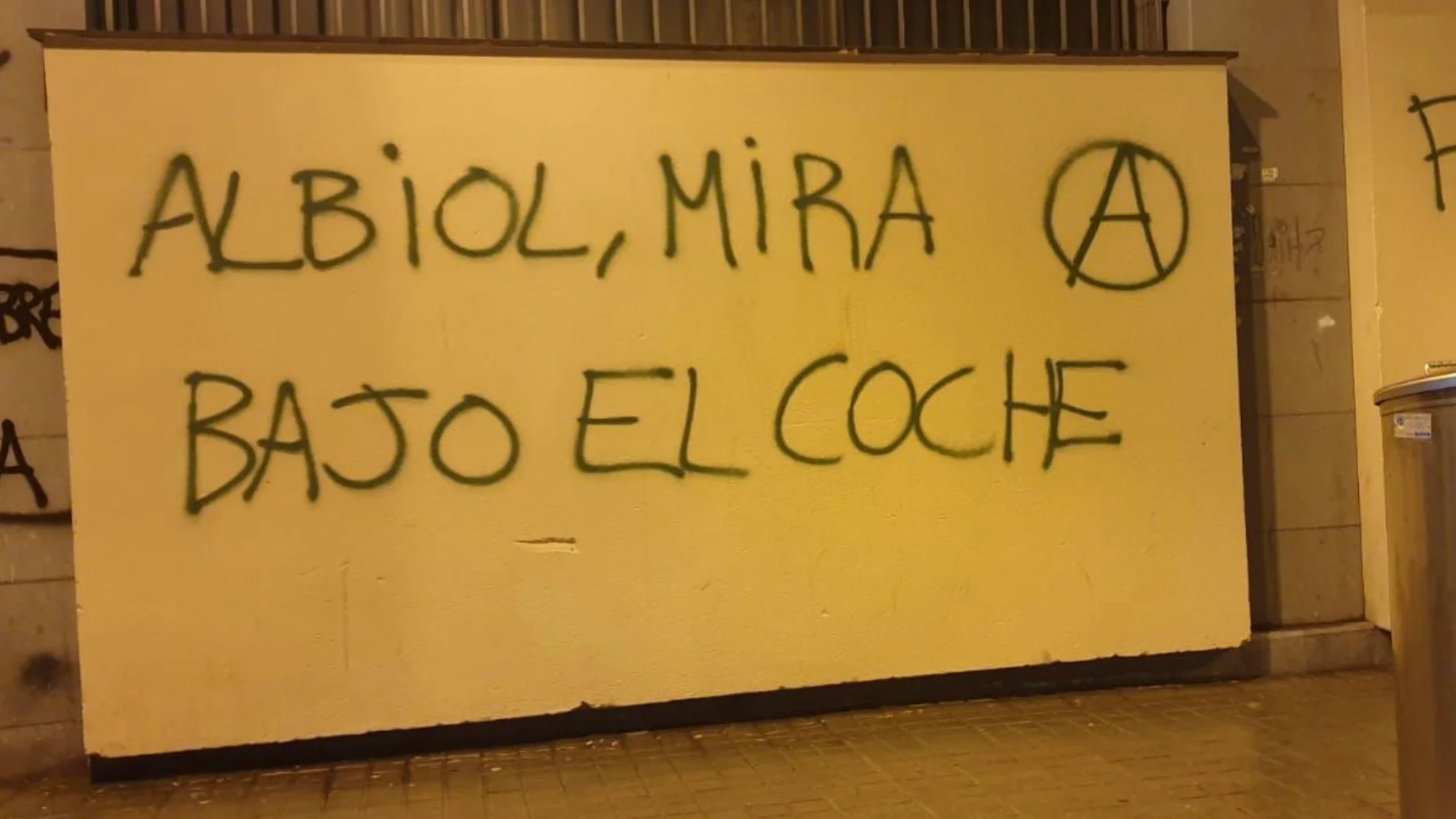 Amenza contra Xavier Garc&iacute;a Albiol 