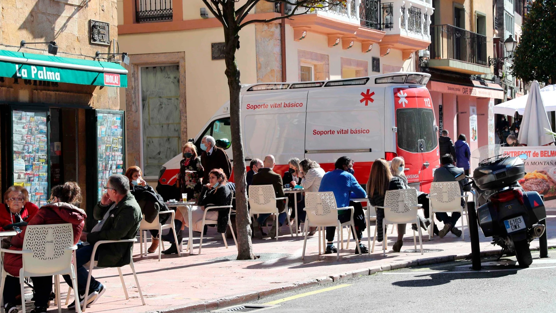Una terraza en Oviedo. Coronavirus