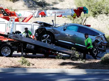 La investigación del accidente de Tiger Woods: "No había marcas de frenada, tuvo suerte de salir con vida" La investigación del accidente de Tiger Woods: "No había marcas de frenada, tuvo suerte de salir con vida"