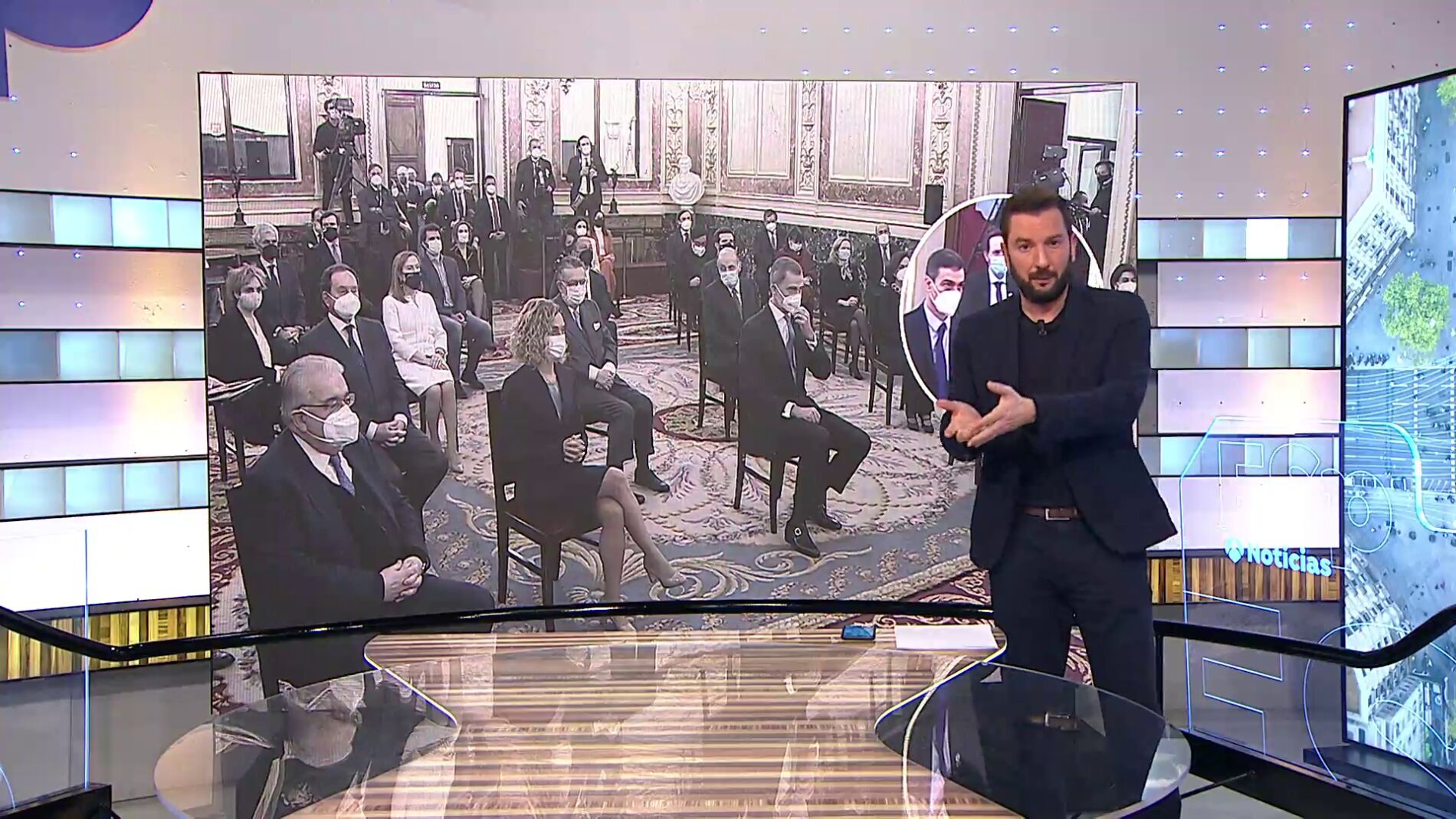Las dos caras de los aplausos de Pablo Iglesias