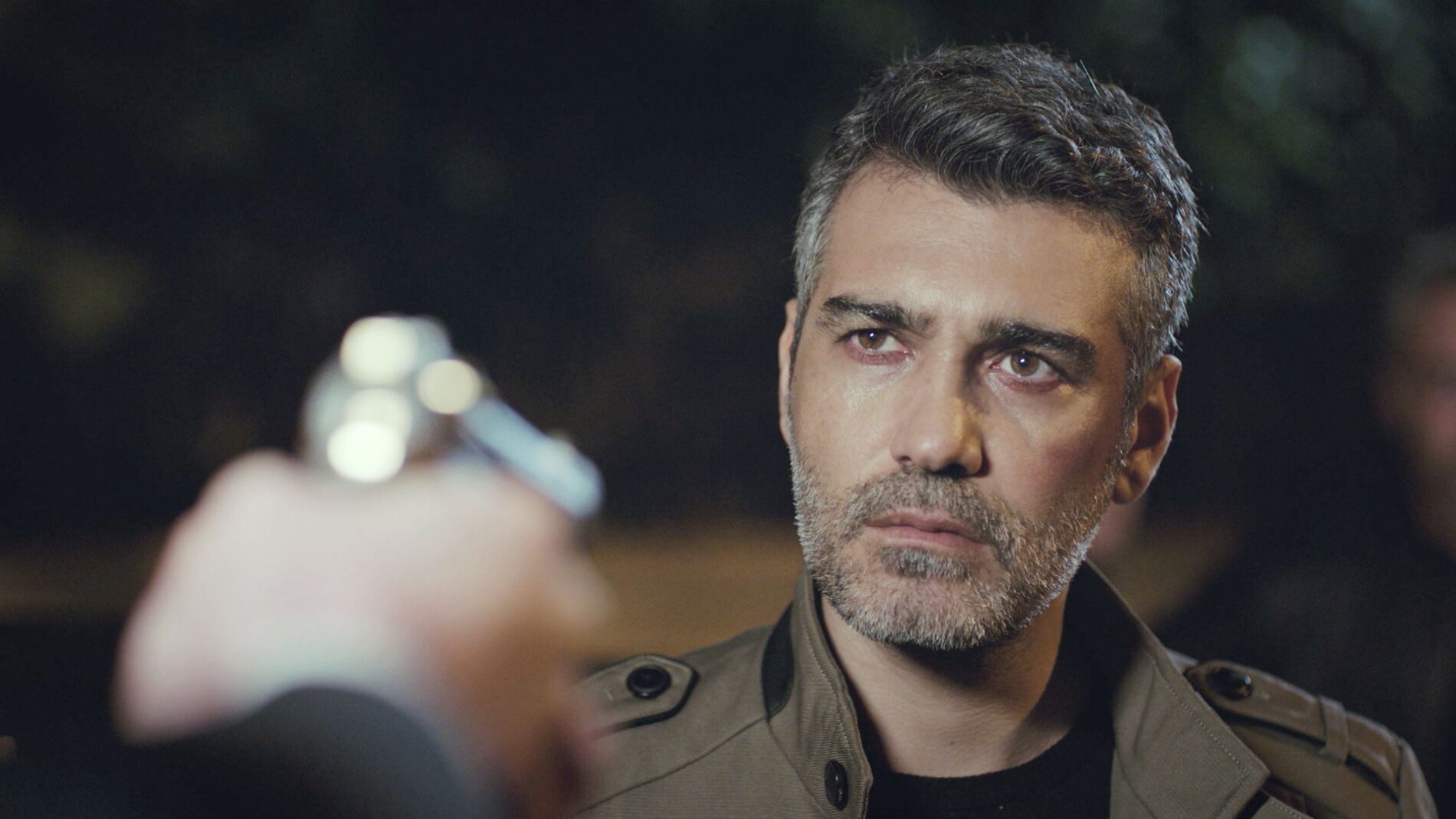 Sarp se enfrenta a su destino al entregarse a Nezir