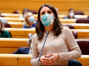 Irene Montero, durante una sesión en el Senado. Irene Montero, durante una sesión en el Senado.