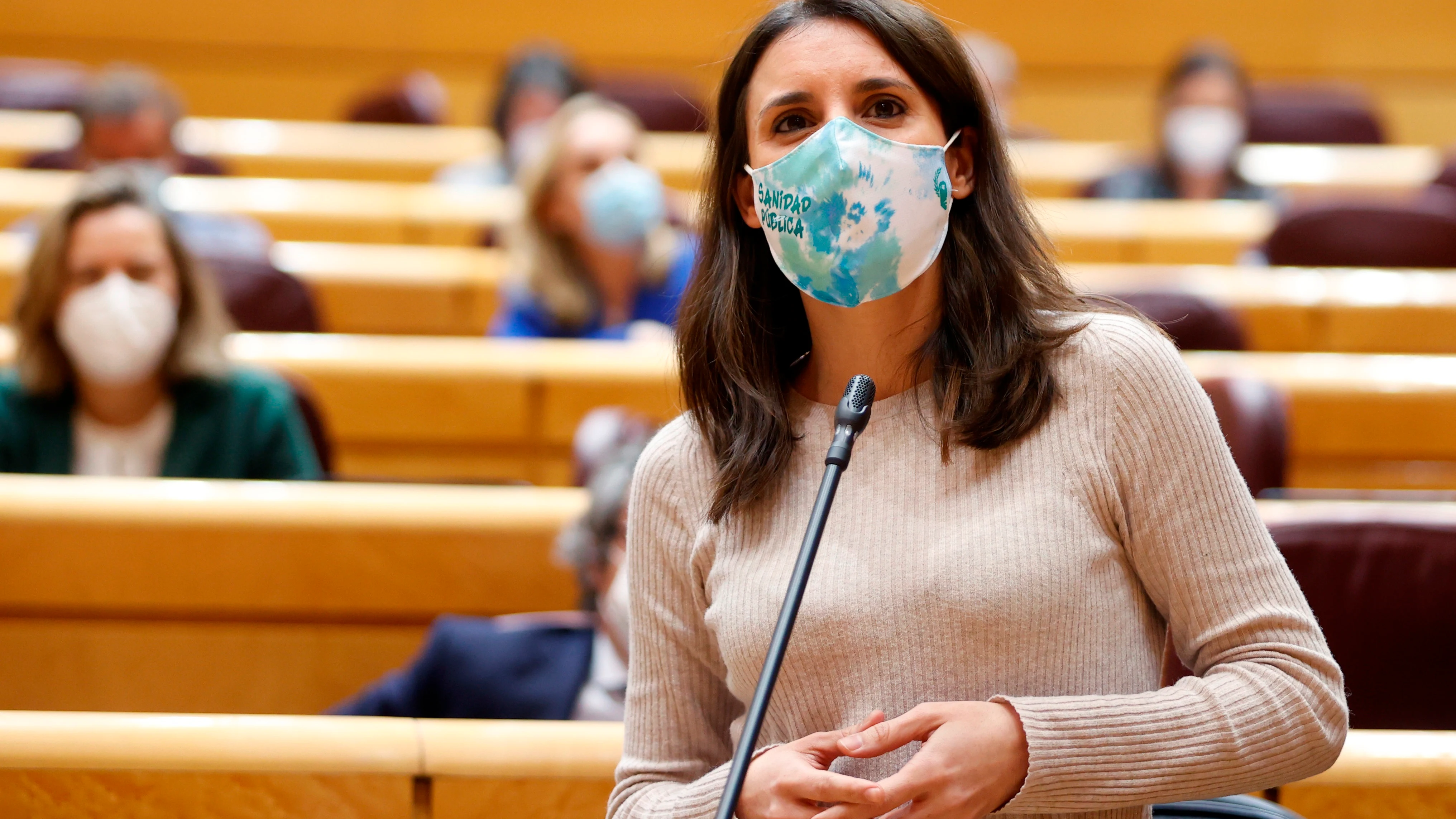 Irene Montero, durante una sesi&oacute;n en el Senado.