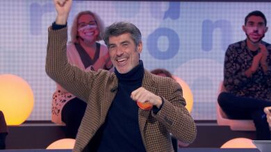 Jorge Fernández se rodea del público de ‘La ruleta de la suerte’ para sentirse como en casa en ‘Pasapalabra’