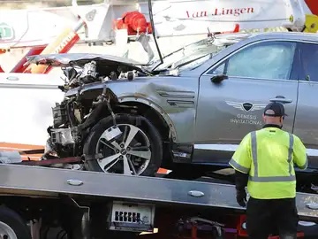 Tiger Woods, operado de varias fracturas en las piernas tras su grave accidente de tráfico en Los Ángeles Tiger Woods, operado de varias fracturas en las piernas tras su grave accidente de tráfico en Los Ángeles