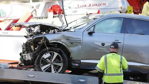 Tiger Woods, operado de varias fracturas en las piernas tras su grave accidente de tráfico en Los Ángeles Tiger Woods, operado de varias fracturas en las piernas tras su grave accidente de tráfico en Los Ángeles