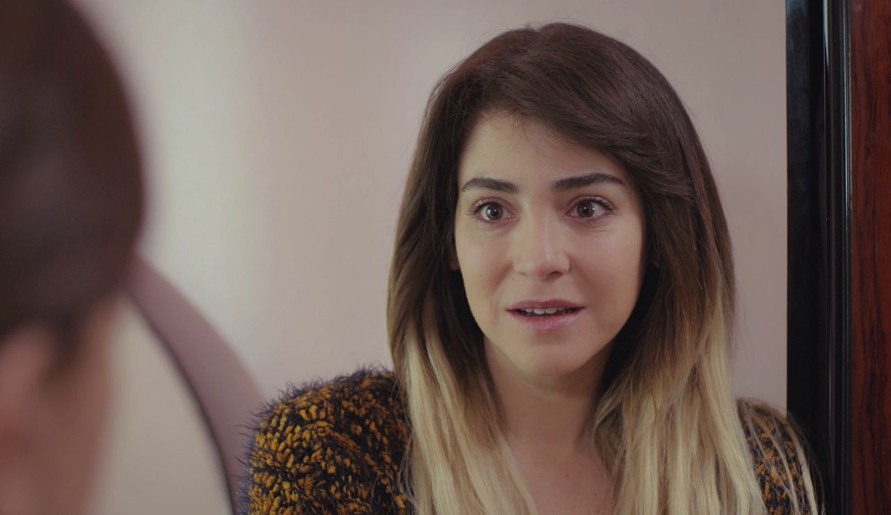 Ceyda, ¿celosa? Descubre con preocupación el flechazo entre Emre y Sirin Ceyda, ¿celosa? Descubre con preocupación el flechazo entre Emre y Sirin