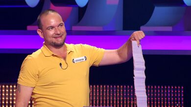 José Mari se trae una chuleta para el dinero de ‘¡Ahora caigo!’… ¡y termina declarándose a su chica! 