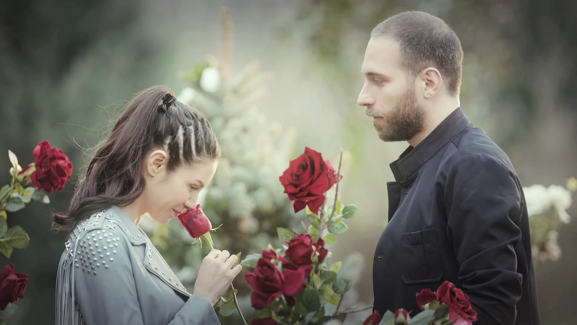 Piril recuerda su romance con Mert, una relación de rosas y espinas 