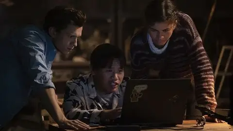 Tom Holland, Zendaya y Jacob Batalon en 'SpiderMan 3' Avance 'SpiderMan 3'