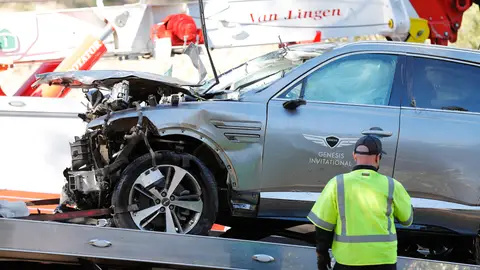 Aspecto en el que quedó el coche de Tiger Woods Aspecto en el que quedó el coche de Tiger Woods