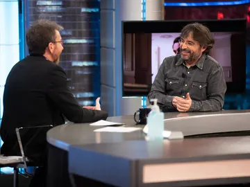 Jordi Évole detalla la corrupción en el PP con Aznar: "La respuesta hacia Mariano Rajoy es dura" Jordi Évole detalla la corrupción en el PP con Aznar: "La respuesta hacia Mariano Rajoy es dura"