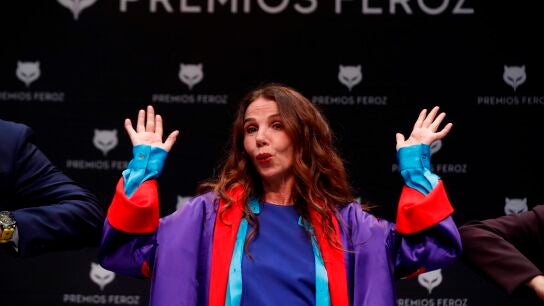La actriz Victoria Abril al recibir el Premio Feroz de Honor de 2021