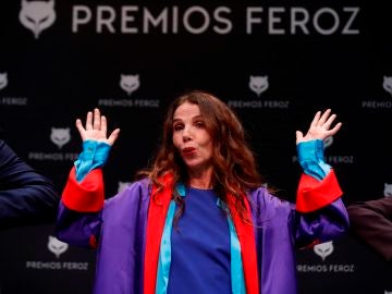 La actriz Victoria Abril al recibir el Premio Feroz de Honor de 2021