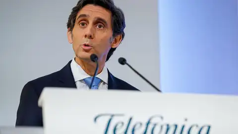 Telefónica registra un récord de beneficios de 7,7 millones y de reducción de su deuda Telefónica registra un récord de beneficios de 7,7 millones y de reducción de su deuda