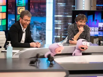 Fernando Simón y el 23-F se cuelan en el 'Juego de niños, al revés' con Jordi Évole Fernando Simón y el 23-F se cuelan en el 'Juego de niños, al revés' con Jordi Évole