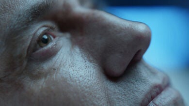 Daniel despierta del coma y el teniente Godoy se aproxima al asesino de Cristina