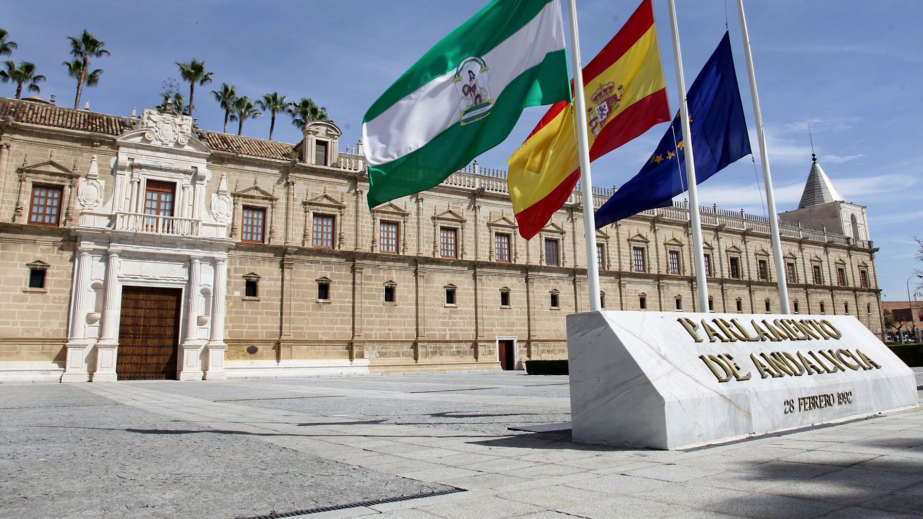 Andalucía celebra un 28 de febrero especial marcado por la pandemia de coronavirus y sus limitaciones Andalucía celebra un 28 de febrero especial marcado por la pandemia de coronavirus y sus limitaciones