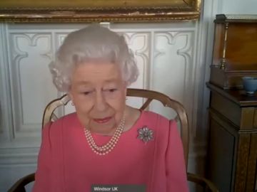 Isabel II de Inglaterra anima a los británicos a vacunarse