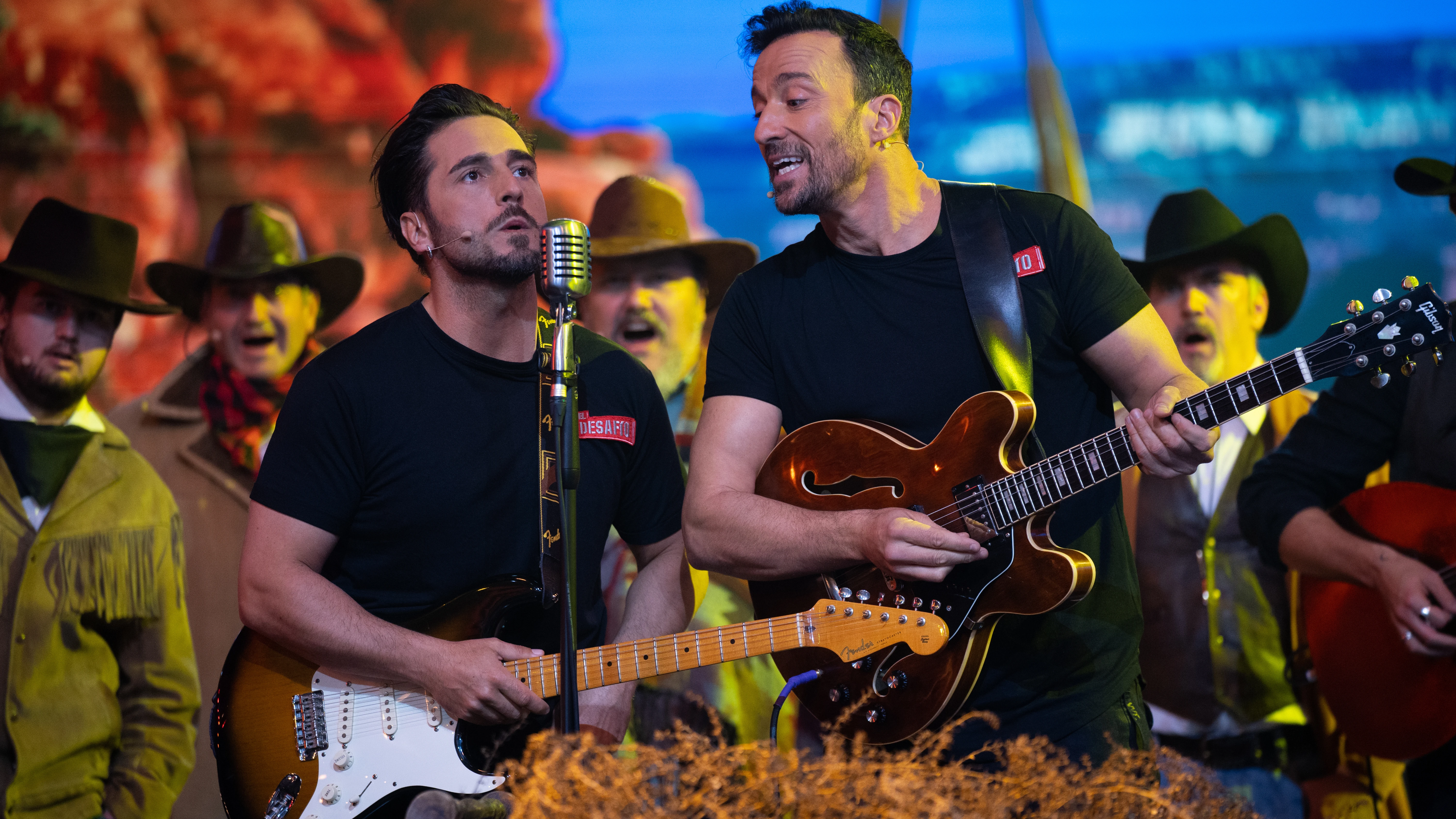 Pablo Puyol y David Bustamante recrean la banda sonora de un Western Pablo Puyol y David Bustamante recrean la banda sonora de un Western