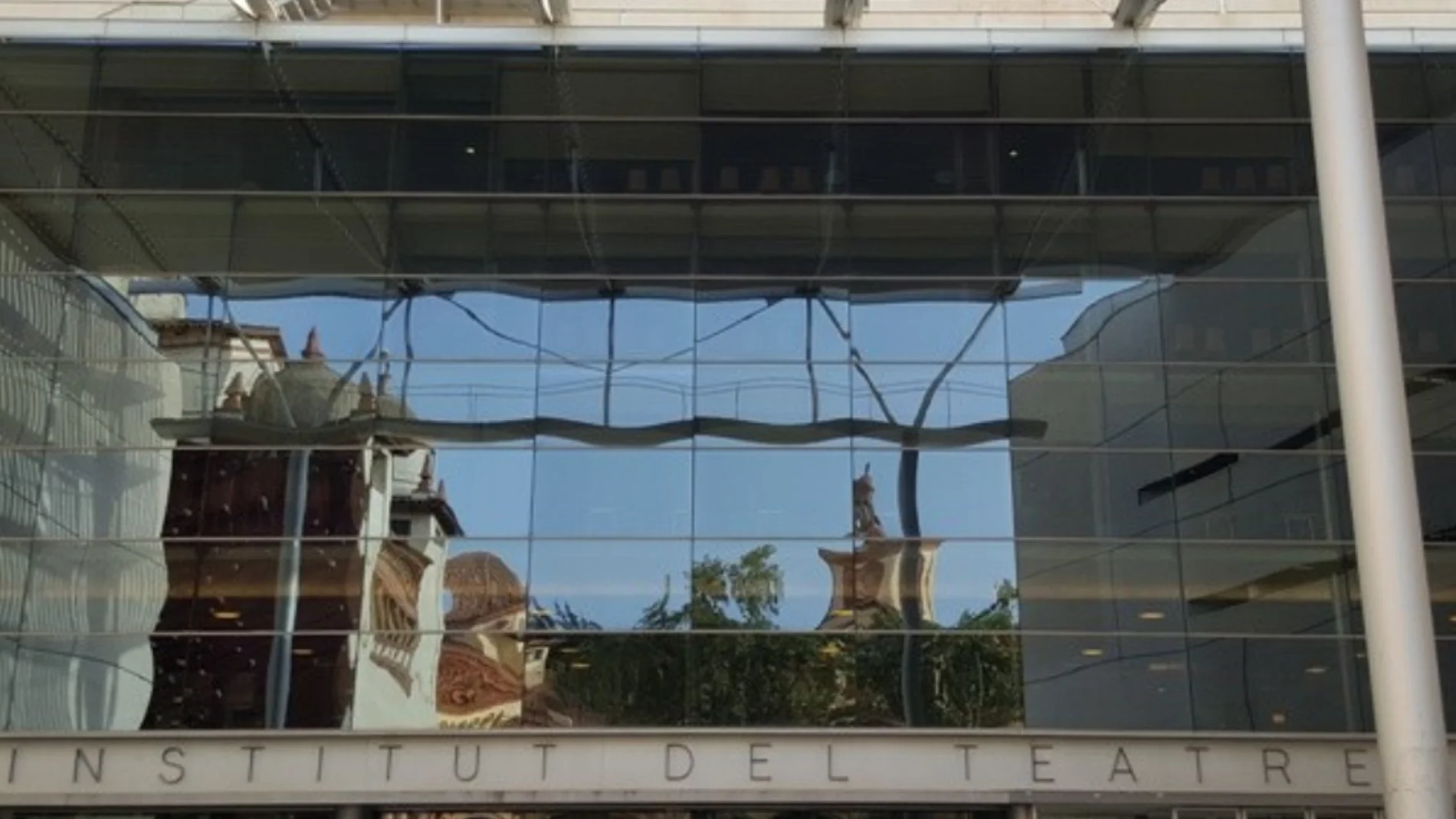 El equipo de dirección y la directora del Instituto del Teatro han dimitido tras las denuncias por abuso y acoso sexual El equipo de dirección y la directora del Instituto del Teatro han dimitido tras las denuncias por abuso y acoso sexual