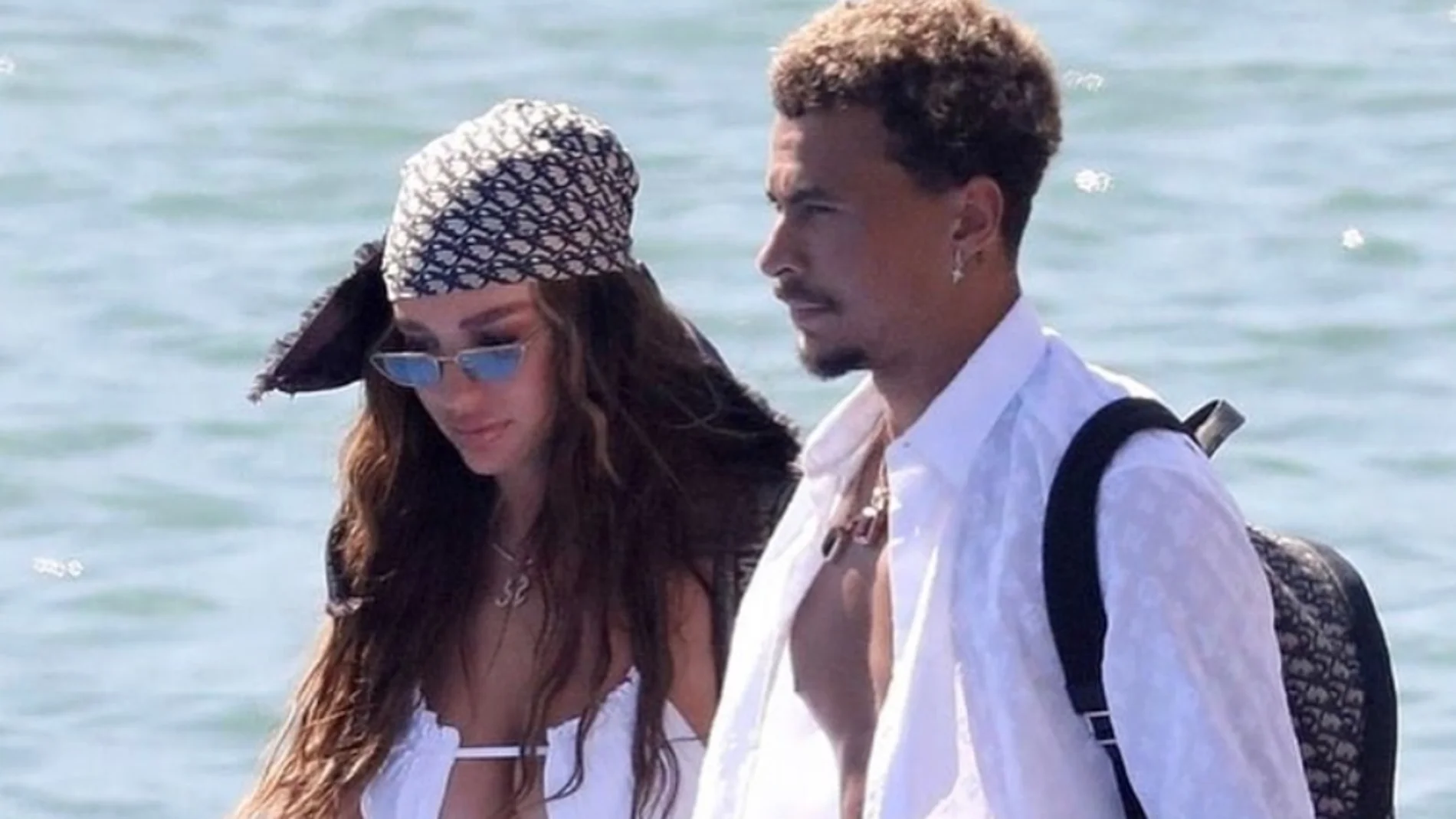 Dele Alli y Ruby Mae Dele Alli y Ruby Mae