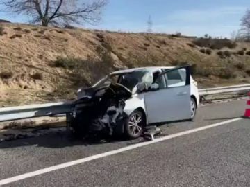 Muere un hombre de 32 años tras quedarse sin gasolina y ser embestido por otro turismo en Madrid