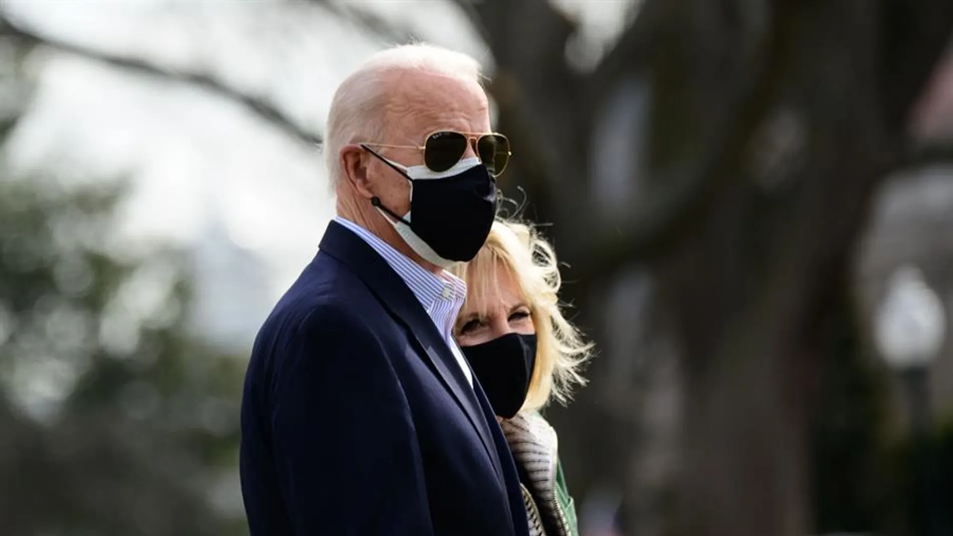 Joe Biden avisa a Irán tras su bombardeo a las milicias: "Tengan cuidado, no pueden actuar con impunidad" Joe Biden avisa a Irán tras su bombardeo a las milicias: "Tengan cuidado, no pueden actuar con impunidad"