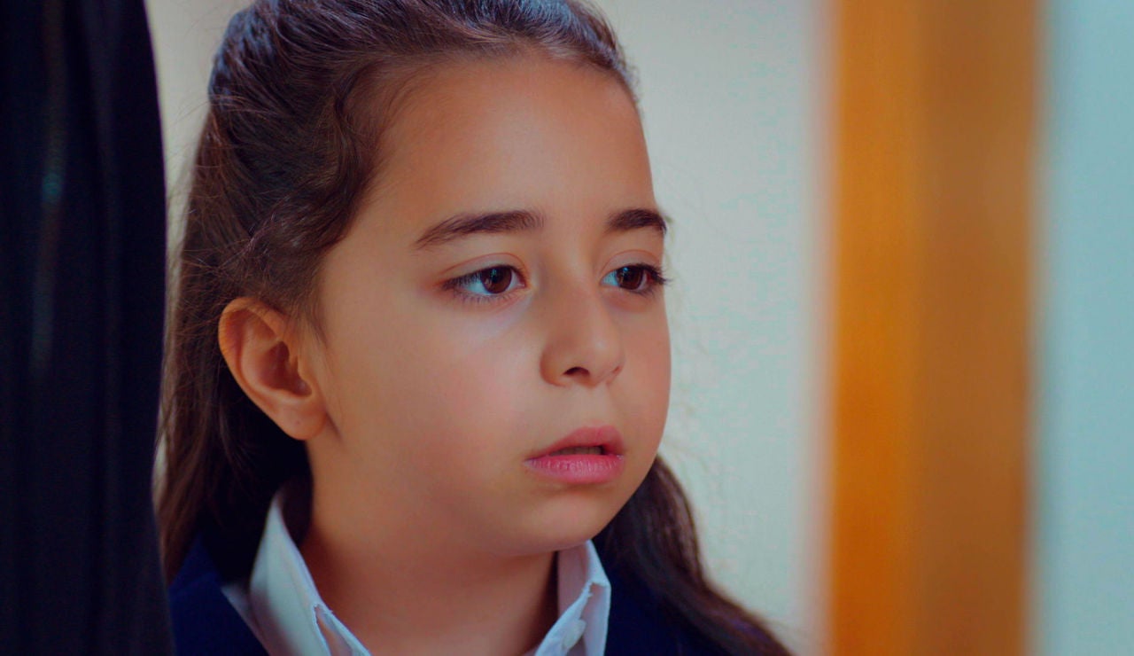 Öykü, confusa tras la llegada de Asu a su vida: "Mi madre está muerta"