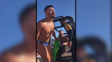 La Policía de México detiene en la playa de Tulum a una pareja homosexual por besarse