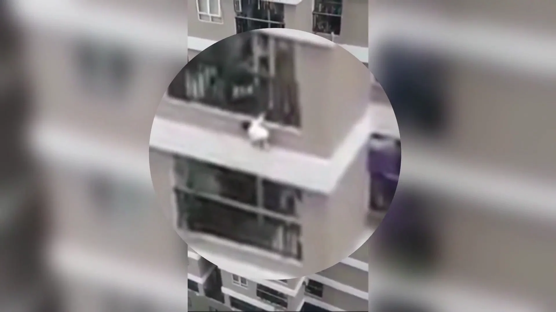 Un repartidor salva la vida de una niña de 3 años al caer desde un 12 piso en Vietnam Un repartidor salva la vida de una niña de 3 años al caer desde un 12 piso en Vietnam