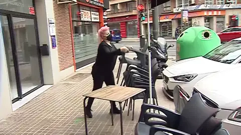 La Comunidad Valenciana relaja sus restricciones frente al coronavirus y reabre parcialmente la hostelería La Comunidad Valenciana relaja sus restricciones frente al coronavirus y reabre parcialmente la hostelería