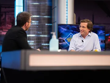 José Luis Martínez-Almeida se sincera sobre el juicio a Luis Bárcenas: "Quien tenga que pagar, que lo pague" José Luis Martínez-Almeida se sincera sobre el juicio a Luis Bárcenas: "Quien tenga que pagar, que lo pague"