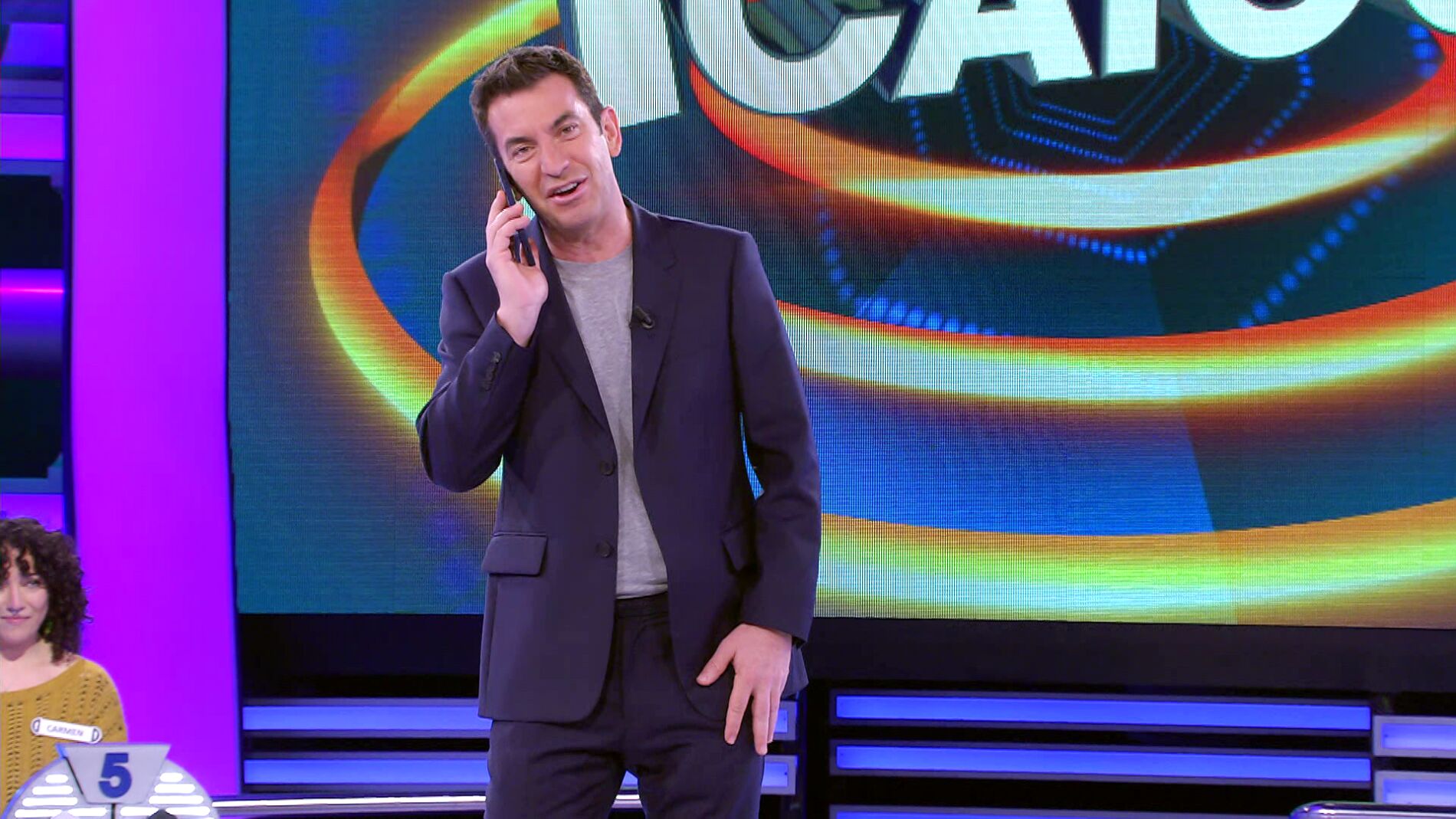 La hilarante conversaci&oacute;n de Arturo Valls con su madre explic&aacute;ndole las nuevas reglas de '&iexcl;Ahora caigo!'