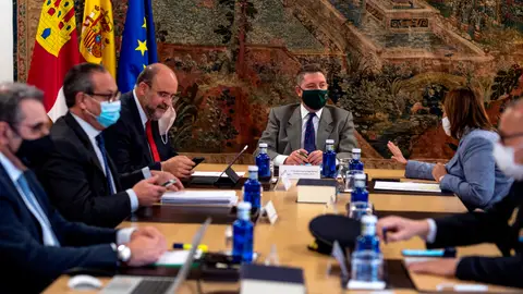 El presidente de Castilla-La Mancha, Emiliano García-Page, preside un Consejo de Gobierno. El presidente de Castilla-La Mancha, Emiliano García-Page, preside un Consejo de Gobierno.