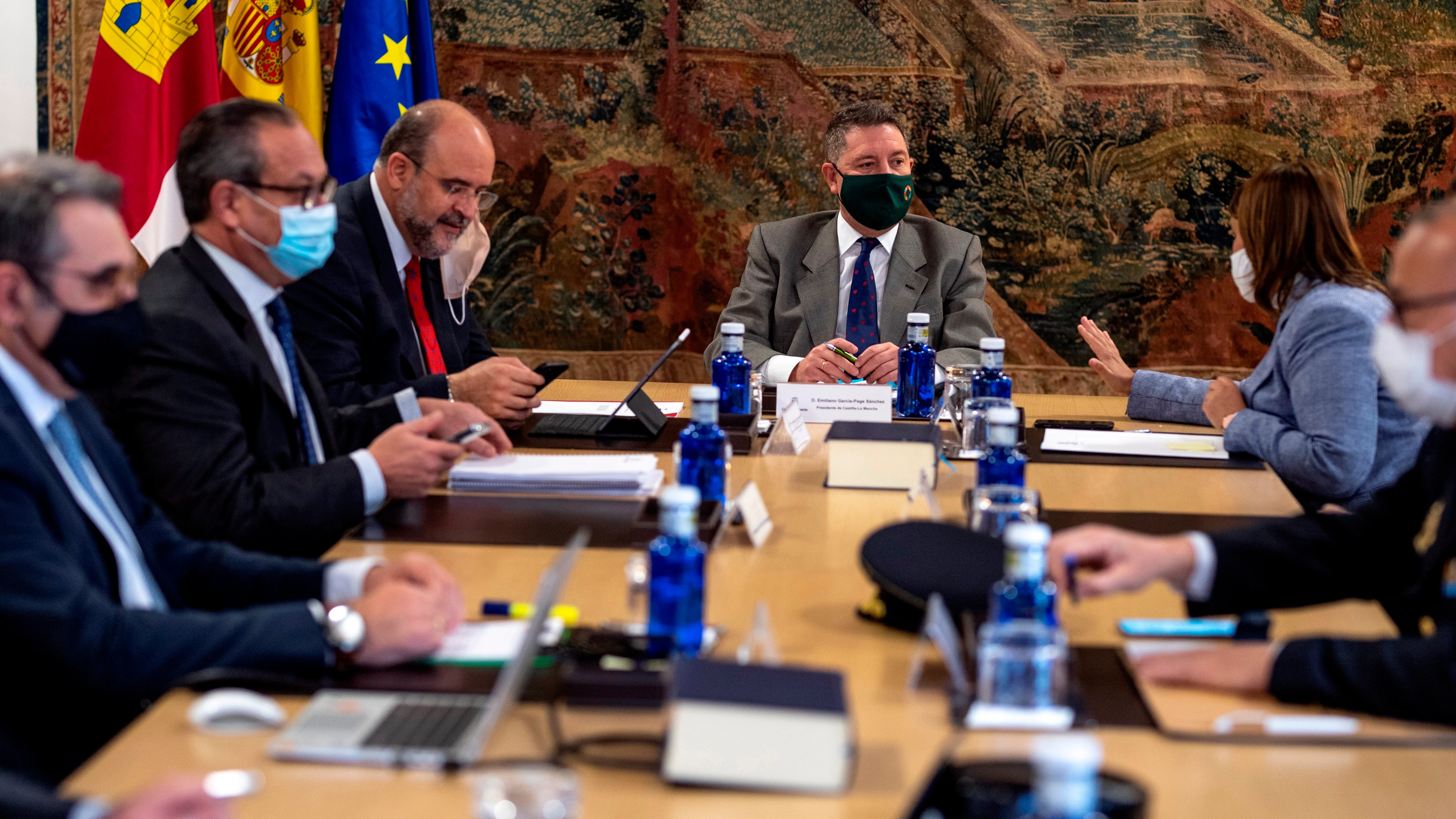 El presidente de Castilla-La Mancha, Emiliano García-Page, preside un Consejo de Gobierno. El presidente de Castilla-La Mancha, Emiliano García-Page, preside un Consejo de Gobierno.