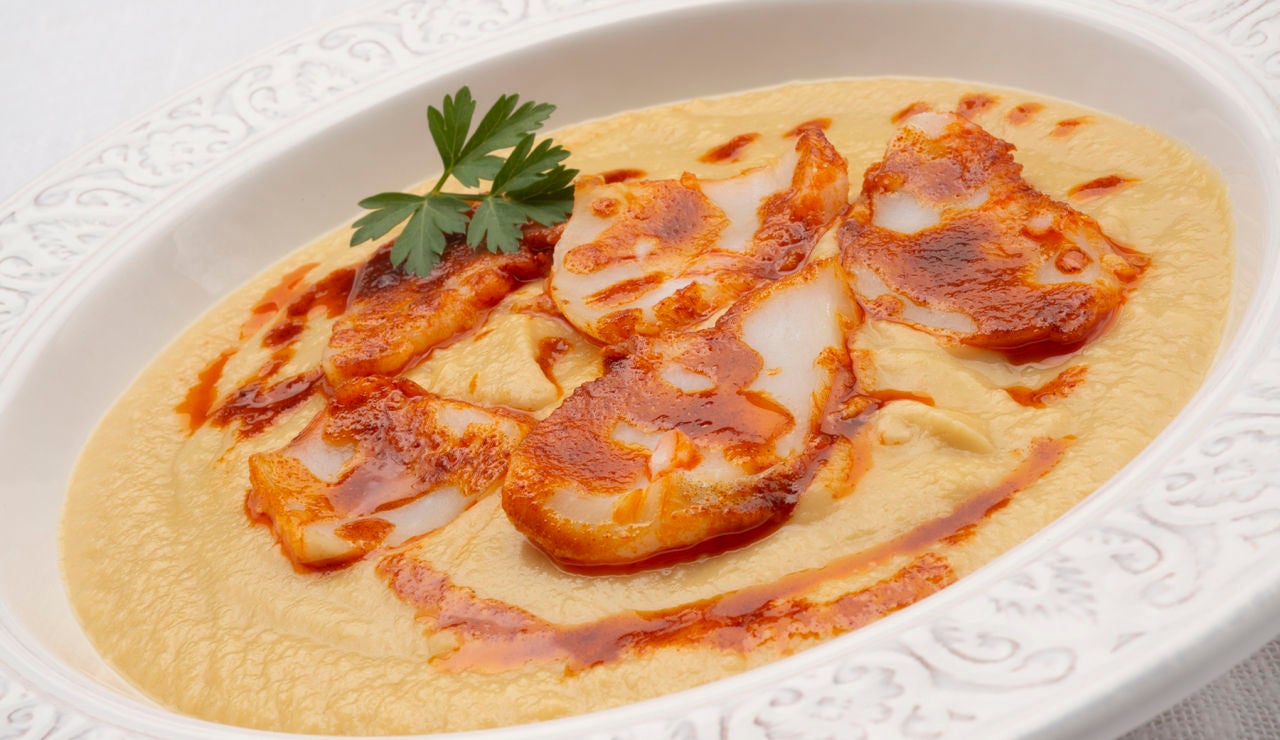 Karlos Arguiñano: crema de garbanzos con bacalao para "disfrutar cocinando y comiendo" Karlos Arguiñano: crema de garbanzos con bacalao para "disfrutar cocinando y comiendo"
