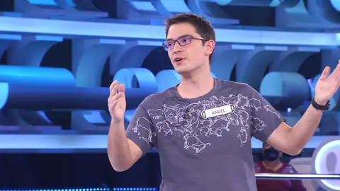 ¡Alma de tuno! Ángel hace honor a su profesión frustrada y canta en ‘¡Ahora caigo!’ ¡Alma de tuno! Ángel hace honor a su profesión frustrada y canta en ‘¡Ahora caigo!’