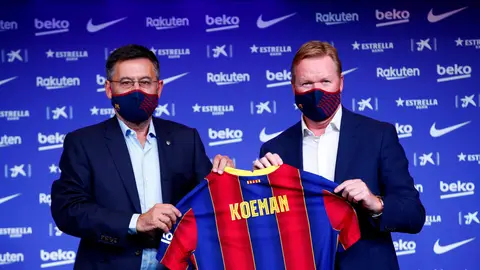 Bartomeu posa con Koeman Bartomeu posa con Koeman