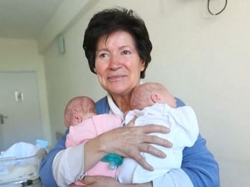 Mauricia Ibáñez, madre de dos mellizos a los 64 años.