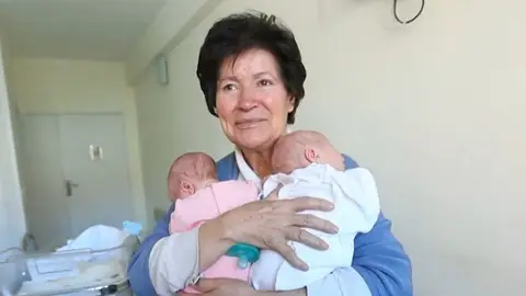 Mauricia Ibáñez, madre de dos mellizos a los 64 años. Mauricia Ibáñez