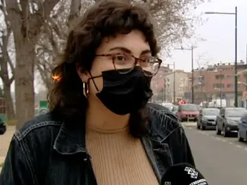 Una joven sin carnet consigue el control de un autobús cuando el conductor se desmayó Una joven sin carnet consigue el control de un autobús cuando el conductor se desmayó