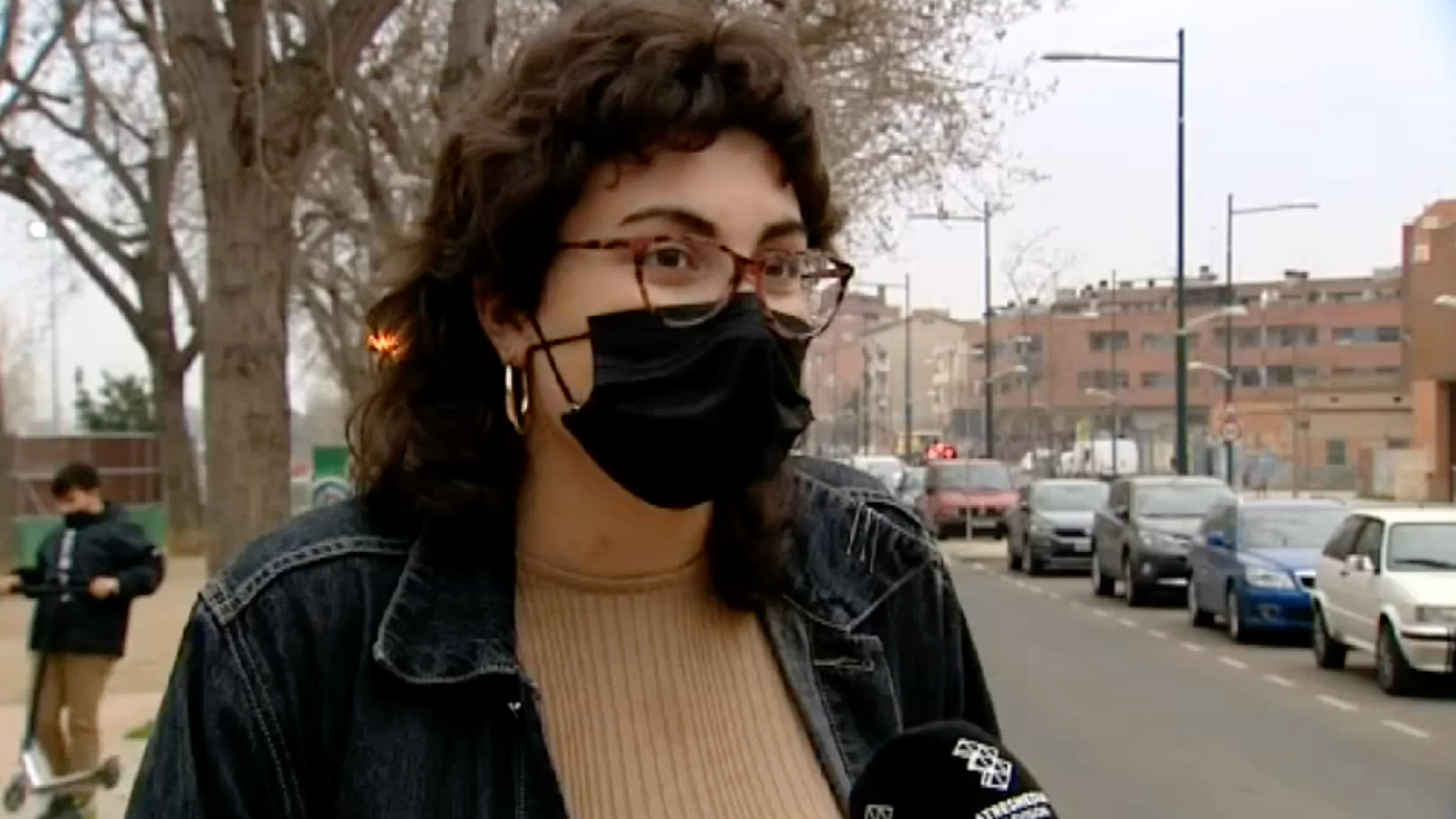 Una joven sin carnet consigue el control de un autobús cuando el conductor se desmayó Lleida